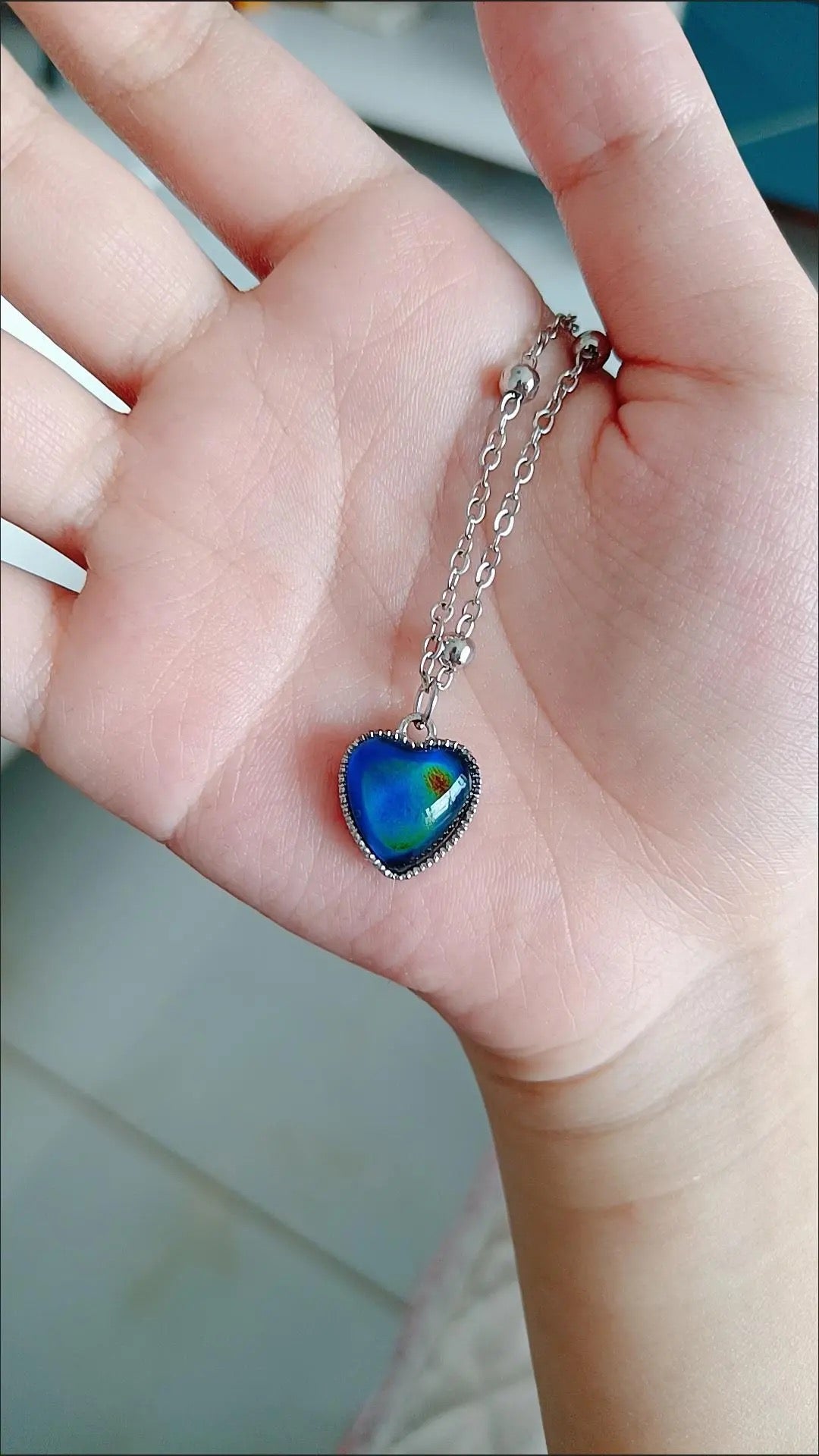 冰安糯感溫變色愛心項鍊