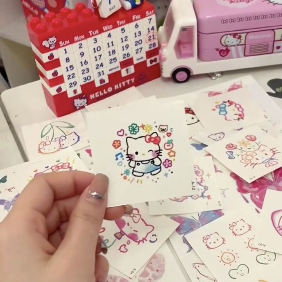 多巴胺彩色Hello Kitty防水紋身貼