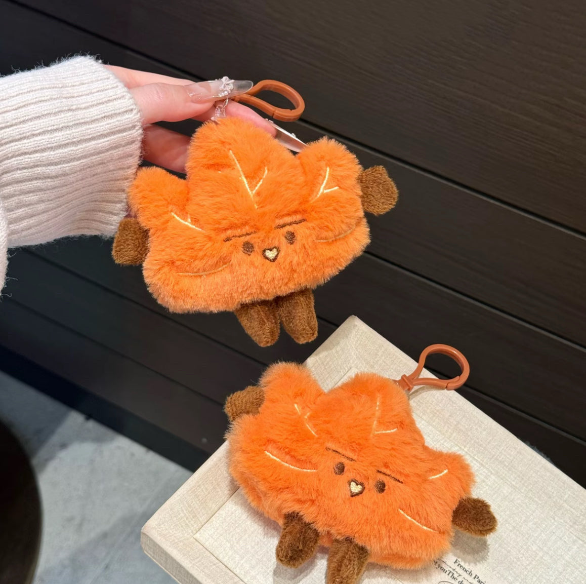 小楓葉毛絨掛件