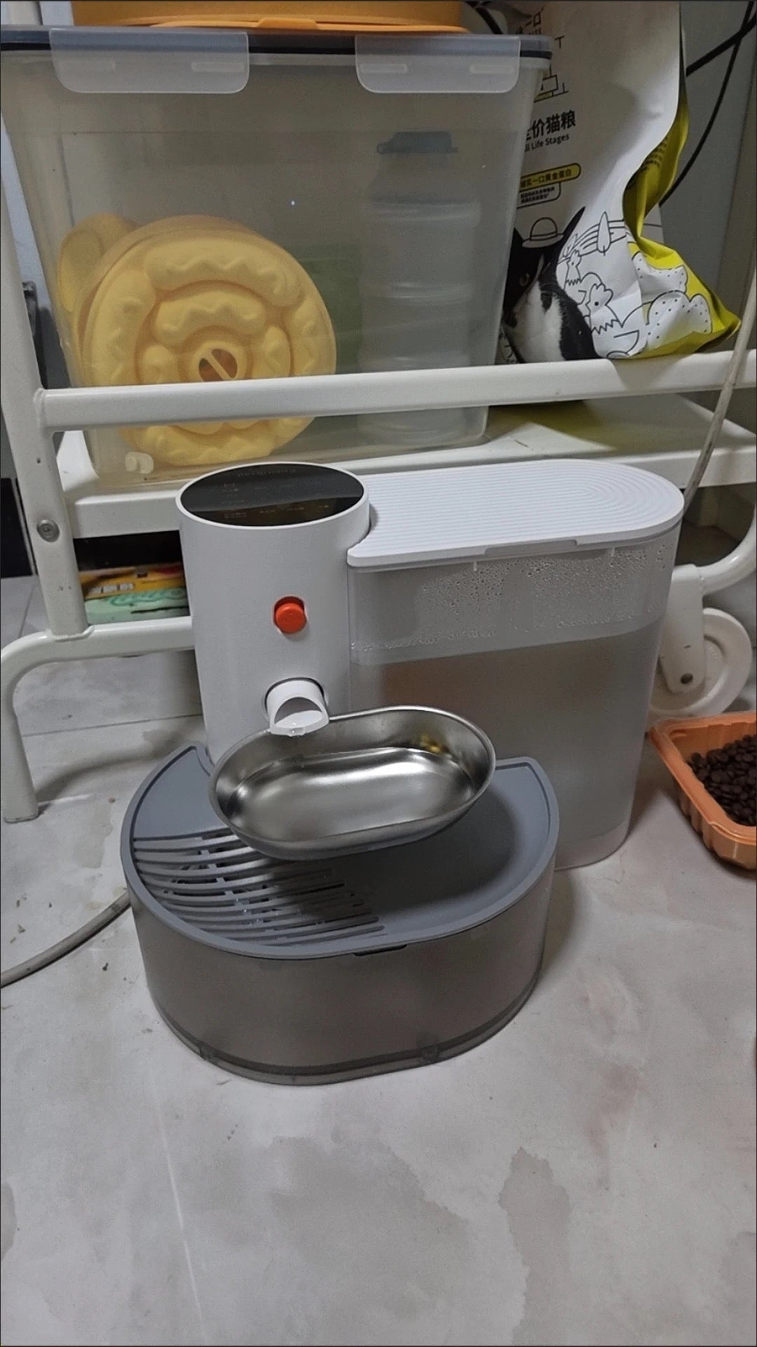 智能傾倒式寵物飲水機