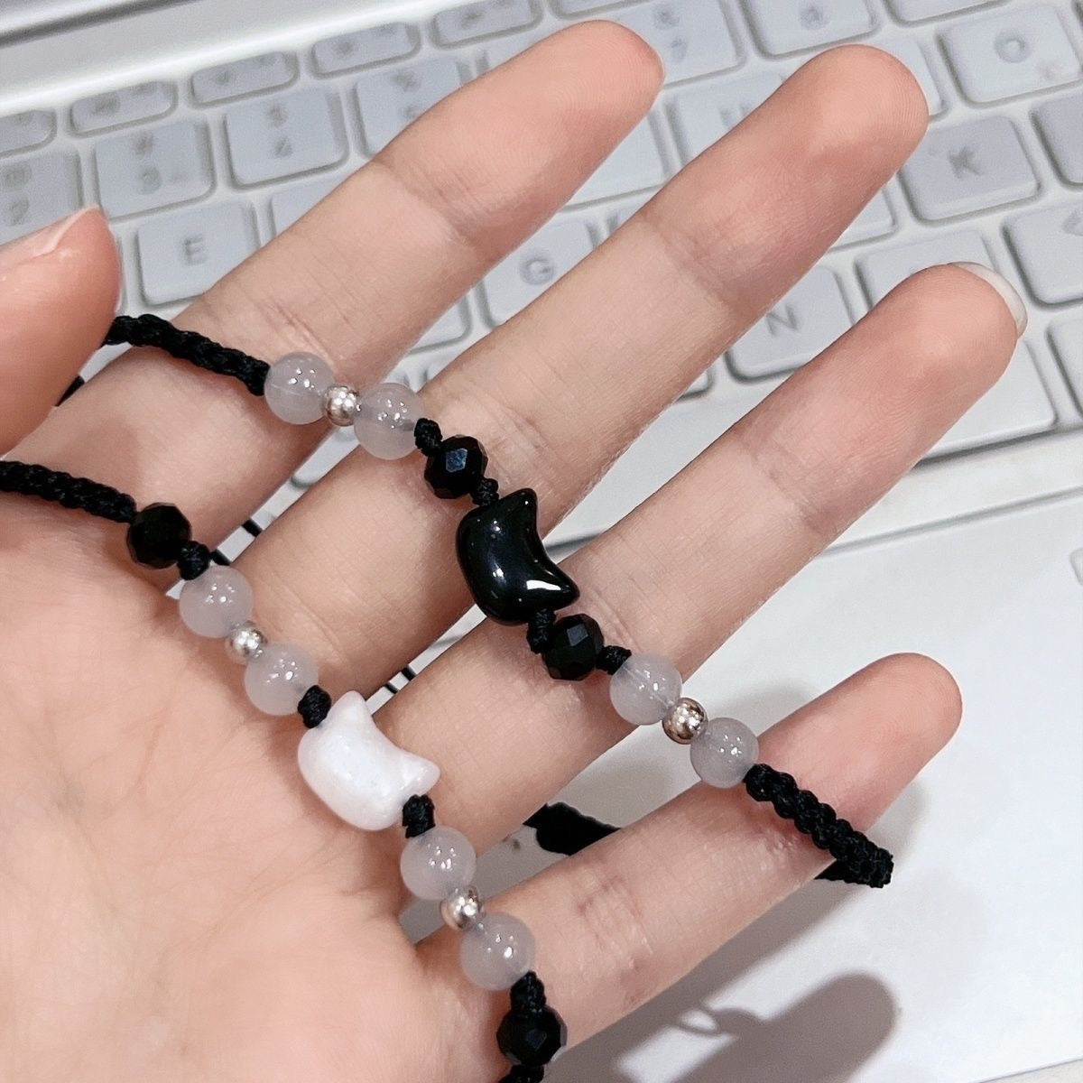 鎖結貓頭手鍊