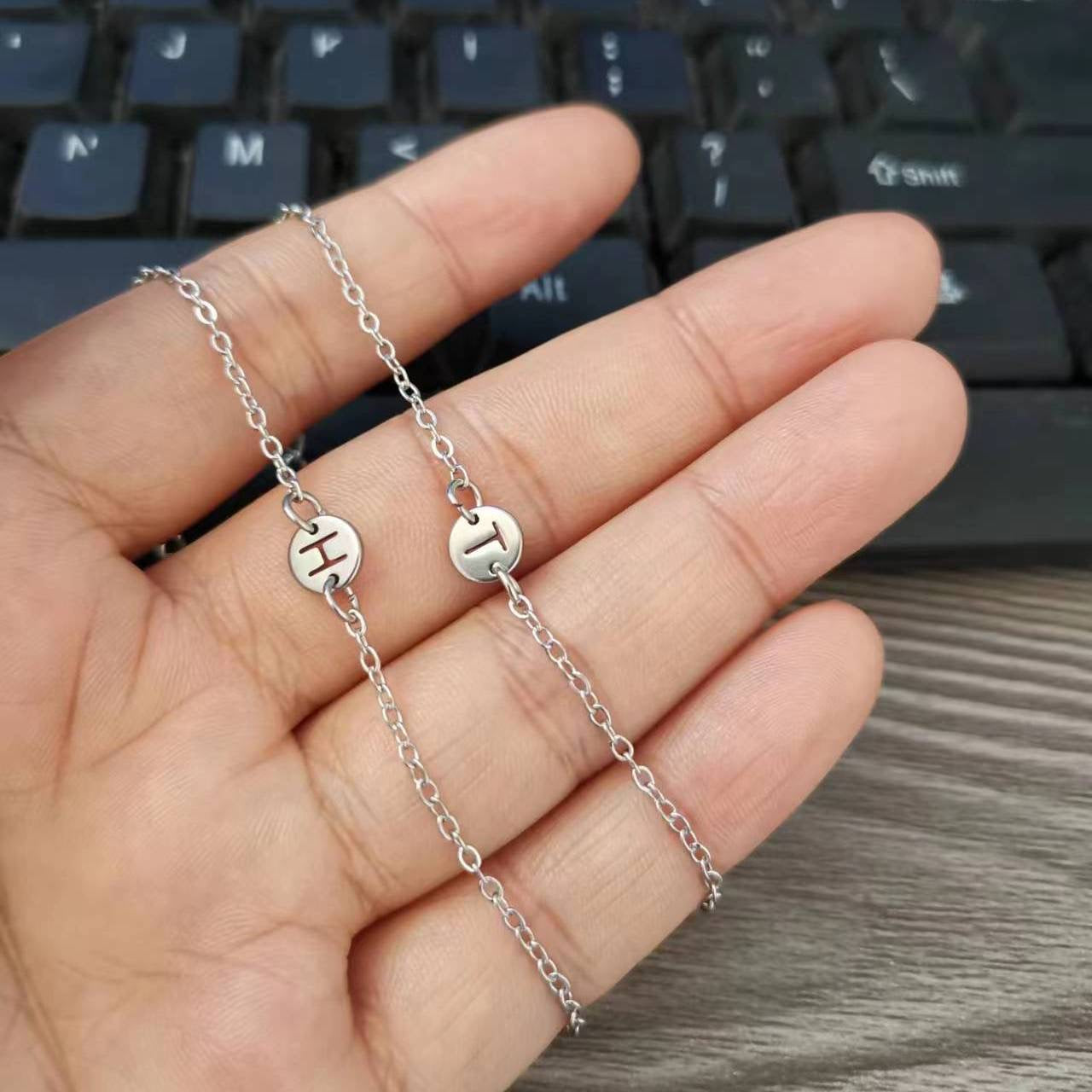 可定製字母鈦鋼手鏈