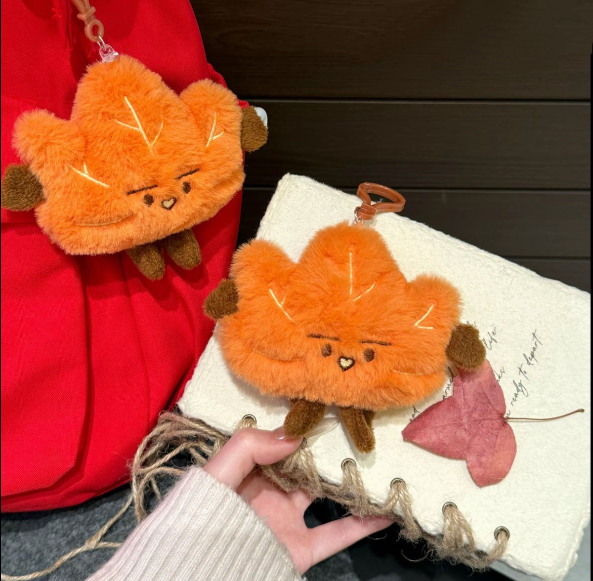 小楓葉毛絨掛件
